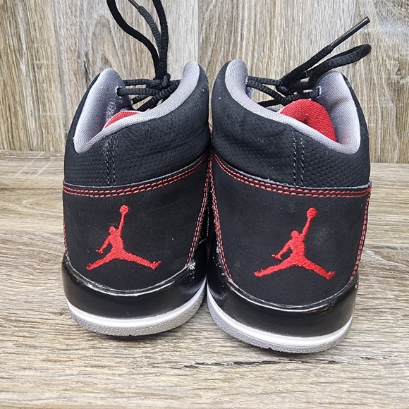 Jordan Nike Boys Basketball Sneakers 2013 #602662-004 Size 4Y Black Gray Red - Picture 6 of 9